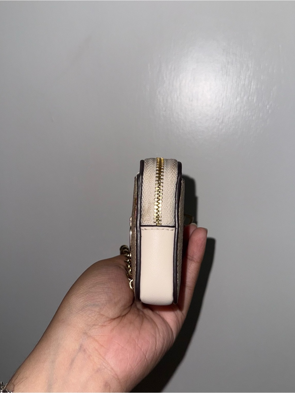 Coach Beige Floral Leather Card Case with Gold Chain Wristlet - Picture 3 of 5